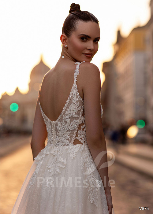 Extravagantné ramienkové svadobné šaty RS875