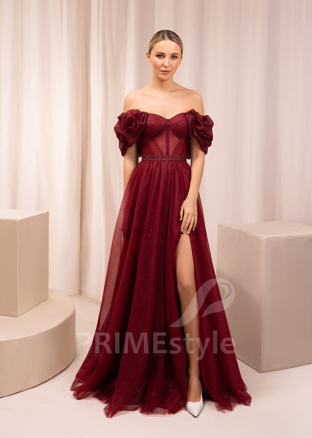 Princeznovské šaty na stužkovú Lamia