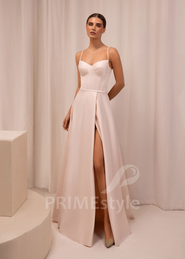 Jednoduché šaty na stužkovú Lassie