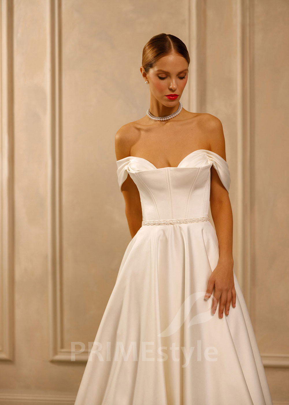 Jednoduché saténove svadobné šaty Heidi