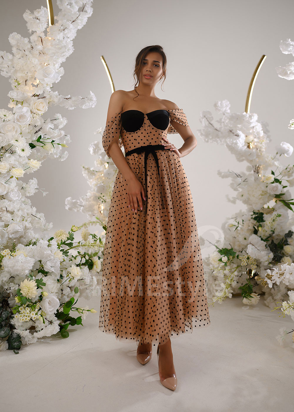 Štýlové šaty na svadbu V2311