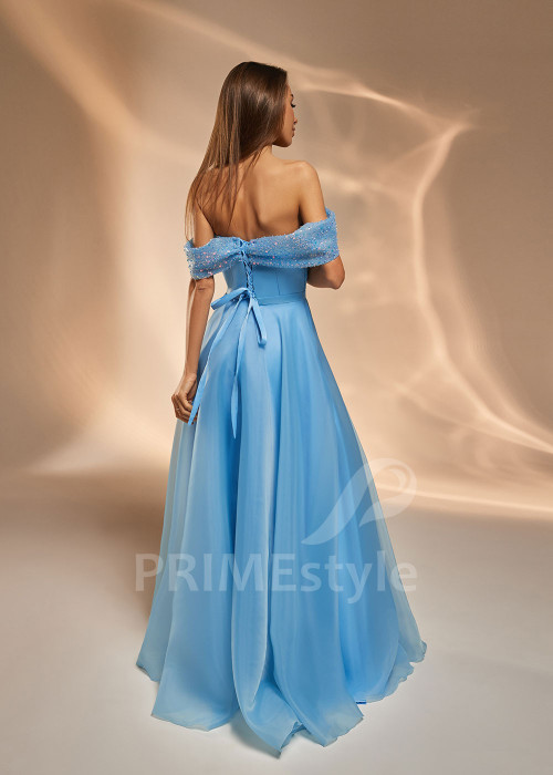 Jednoduché večerné šaty V0428