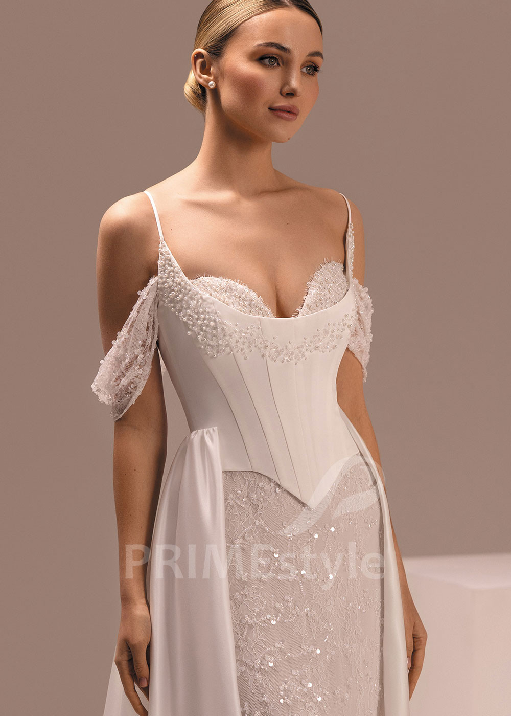 Čipkované svadobné šaty so saténovým korzetom Enrica