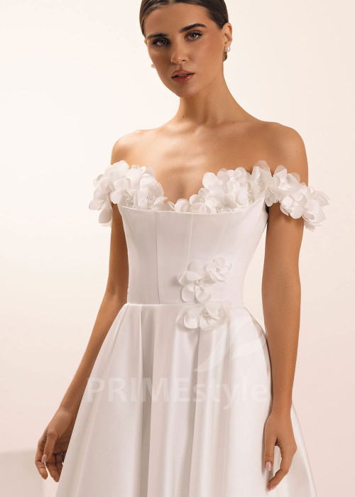 Saténové svadobné šaty s 3D kvetmi Jolanda