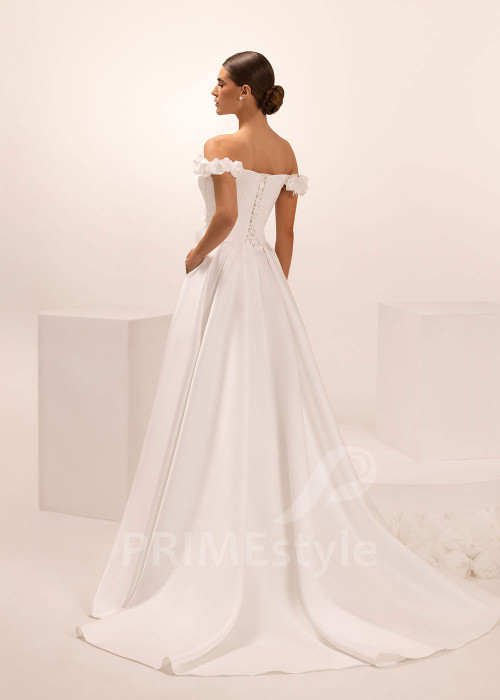 Saténové svadobné šaty s 3D kvetmi Jolanda