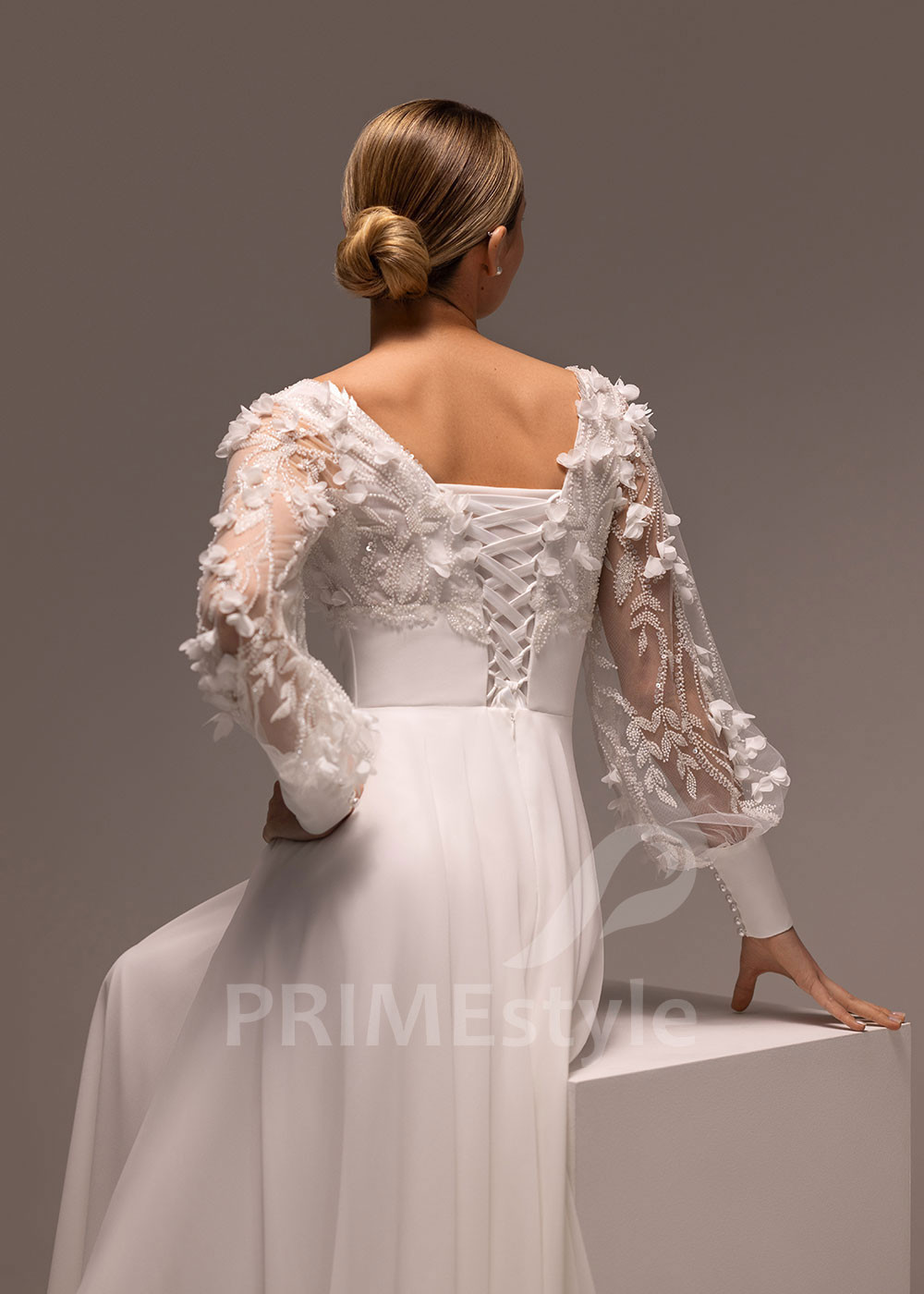 Šifónové svadobné šaty s kvetinovými rukávmi Juliana