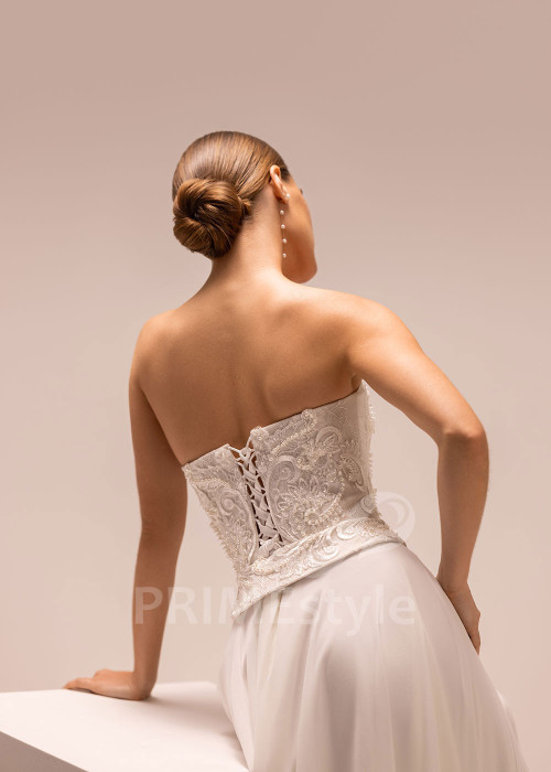 Celočipkované svadobné šaty s korzetovým detailom Nera