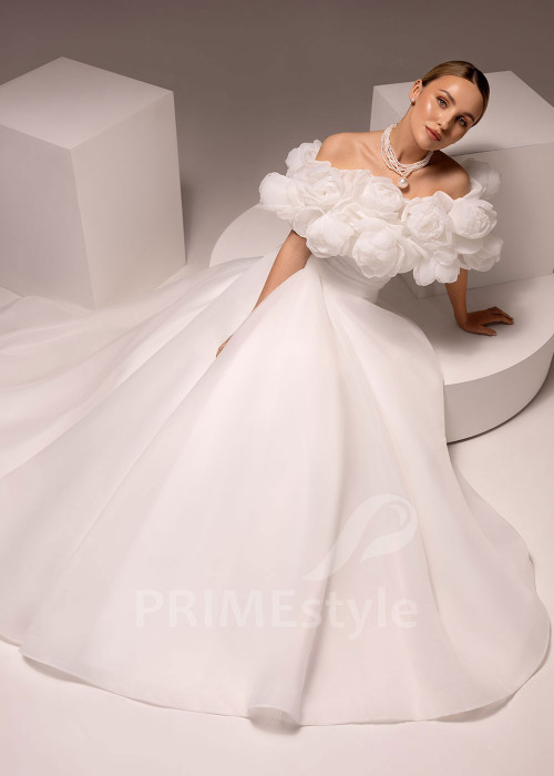 Princeznovské svadobné šaty s objemnými 3D kvetmi Palma