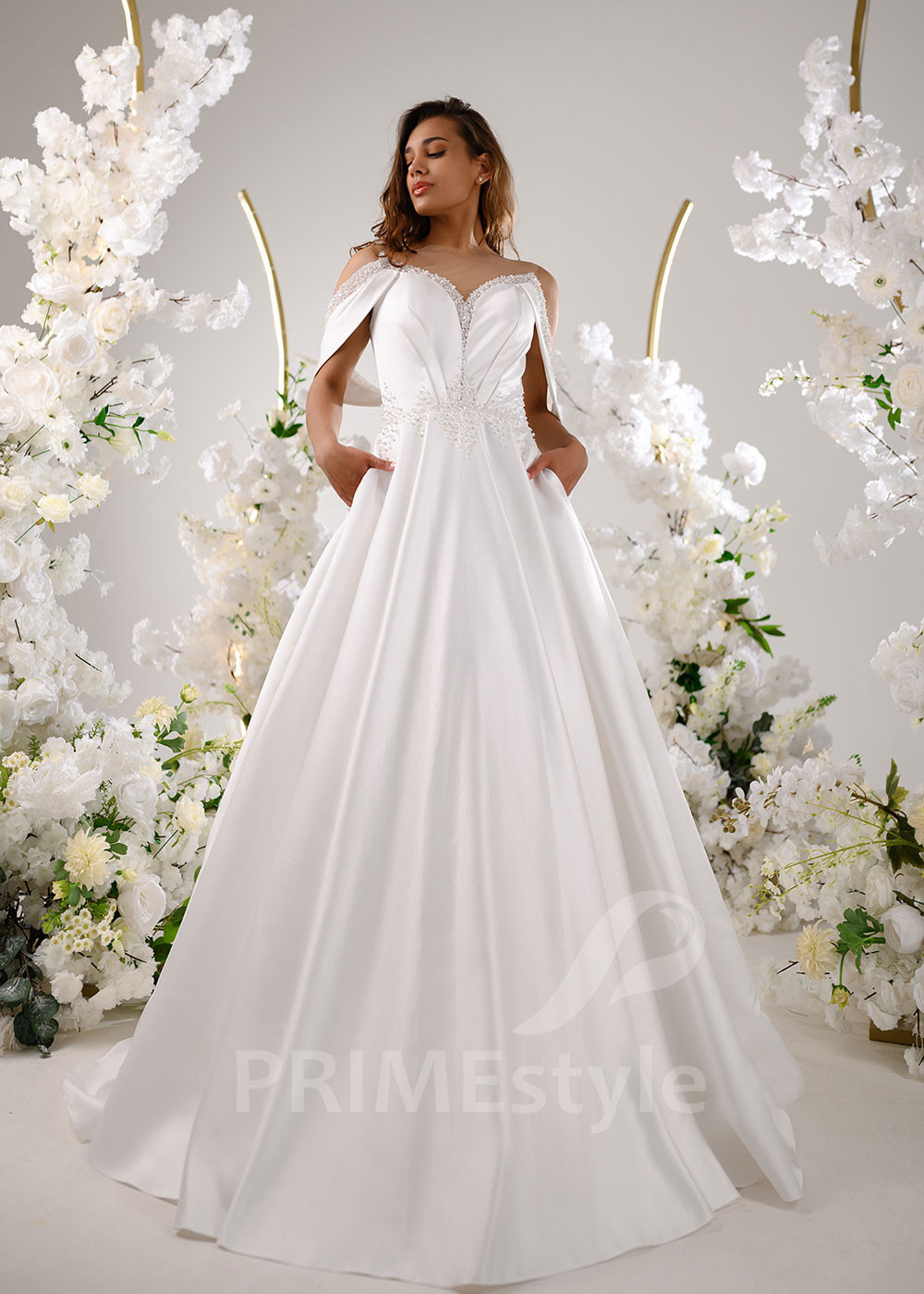 Elegantné saténové svadobné šaty RT2305