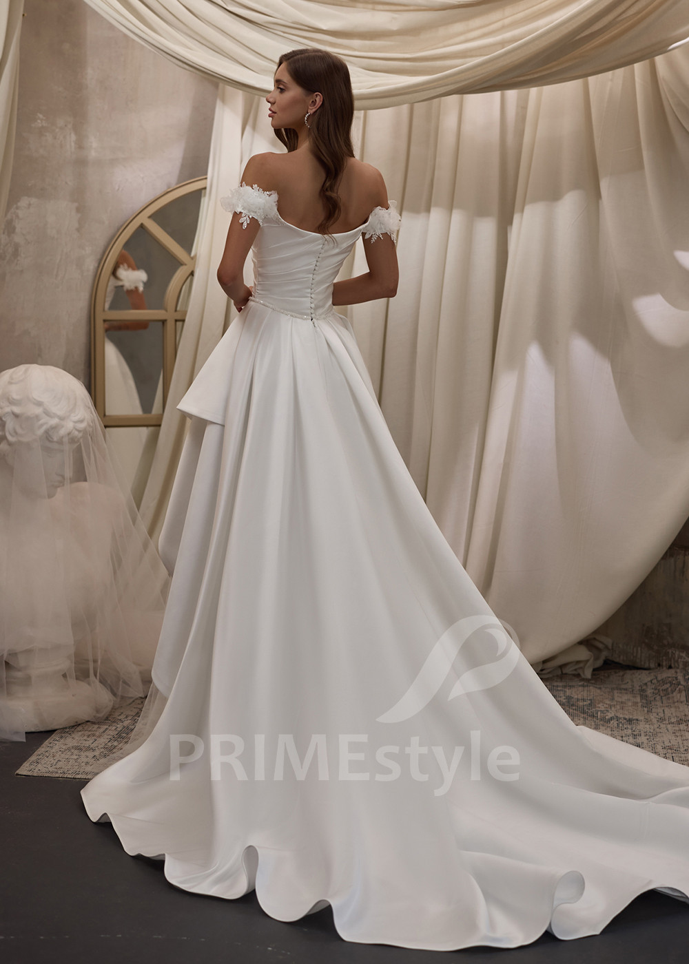 Svadobné šaty s padnutými ramienkami RC2801