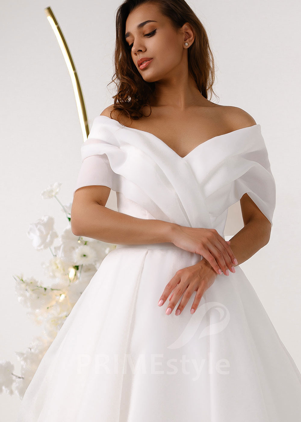 Elegantné hladké svadobné šaty RT2316